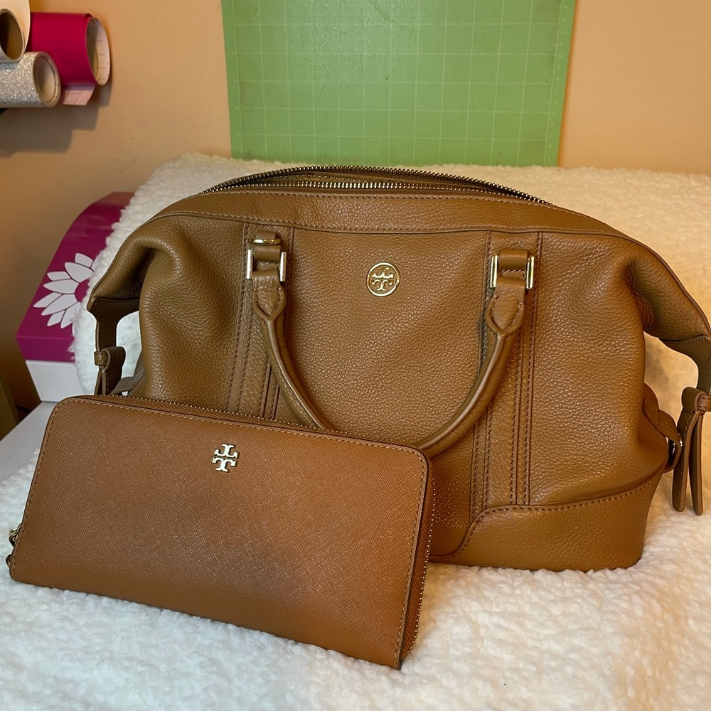 Tory Burch bag and wallet